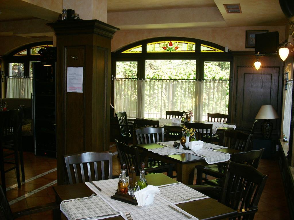 Amsterdam Hotel 3*