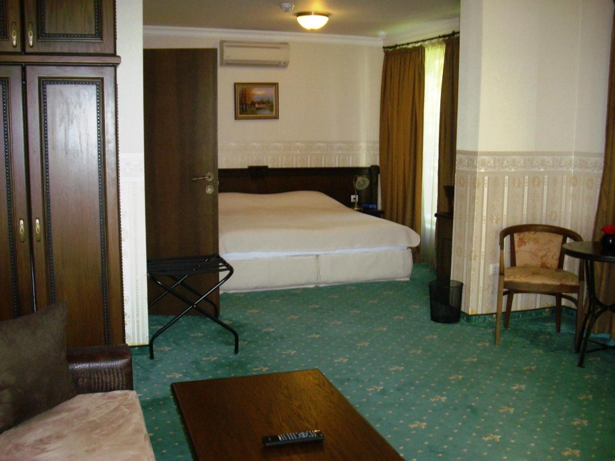 Amsterdam Sofia